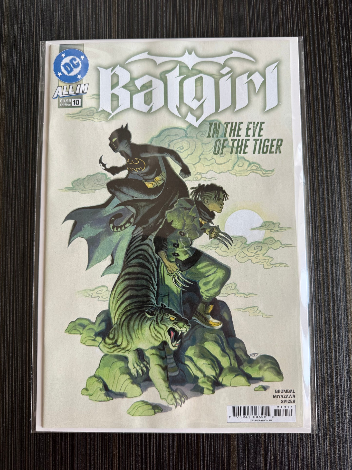 Batgirl #10 Cover A David Talaski