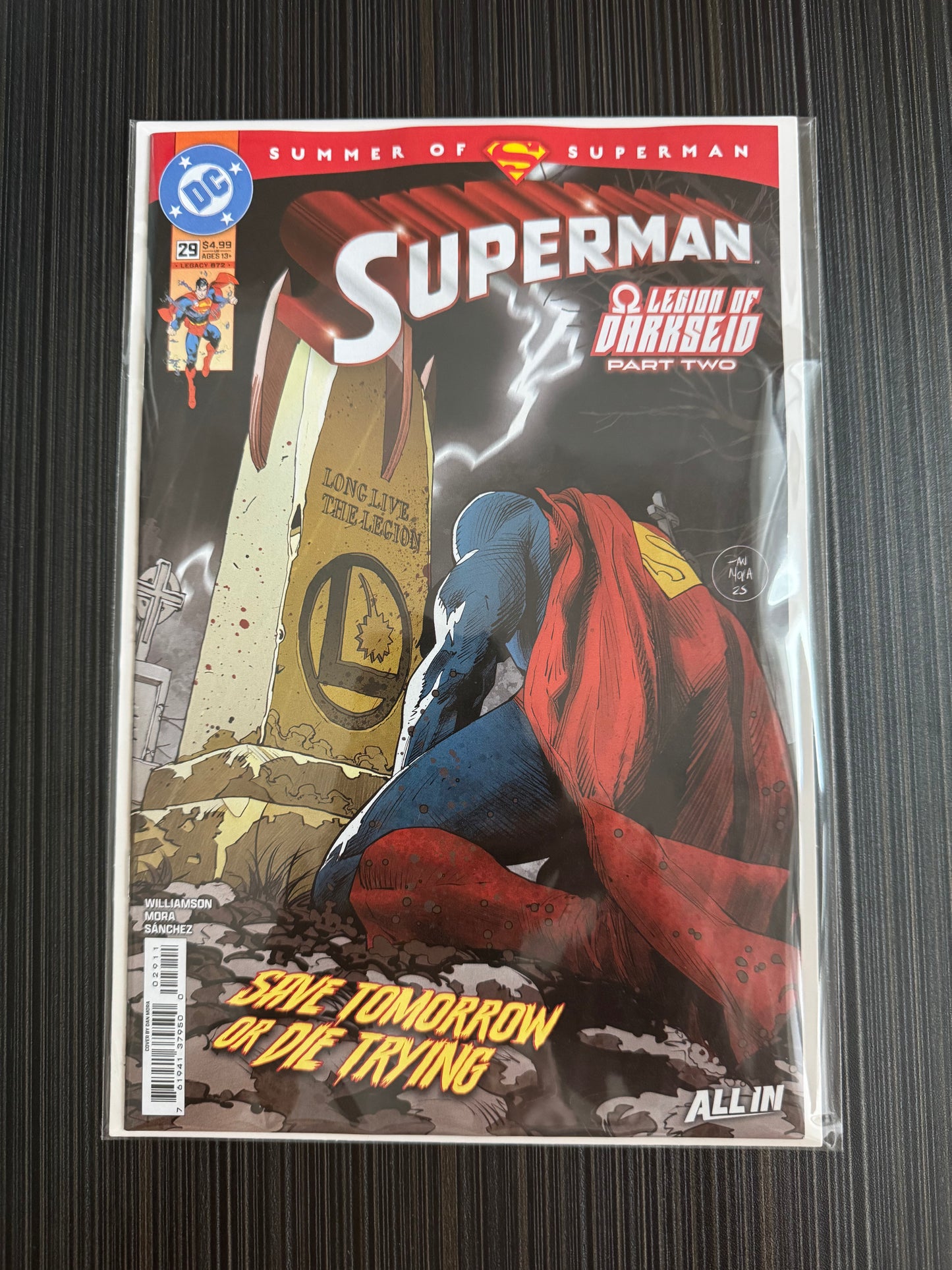 Superman #29 Cover A Dan Mora