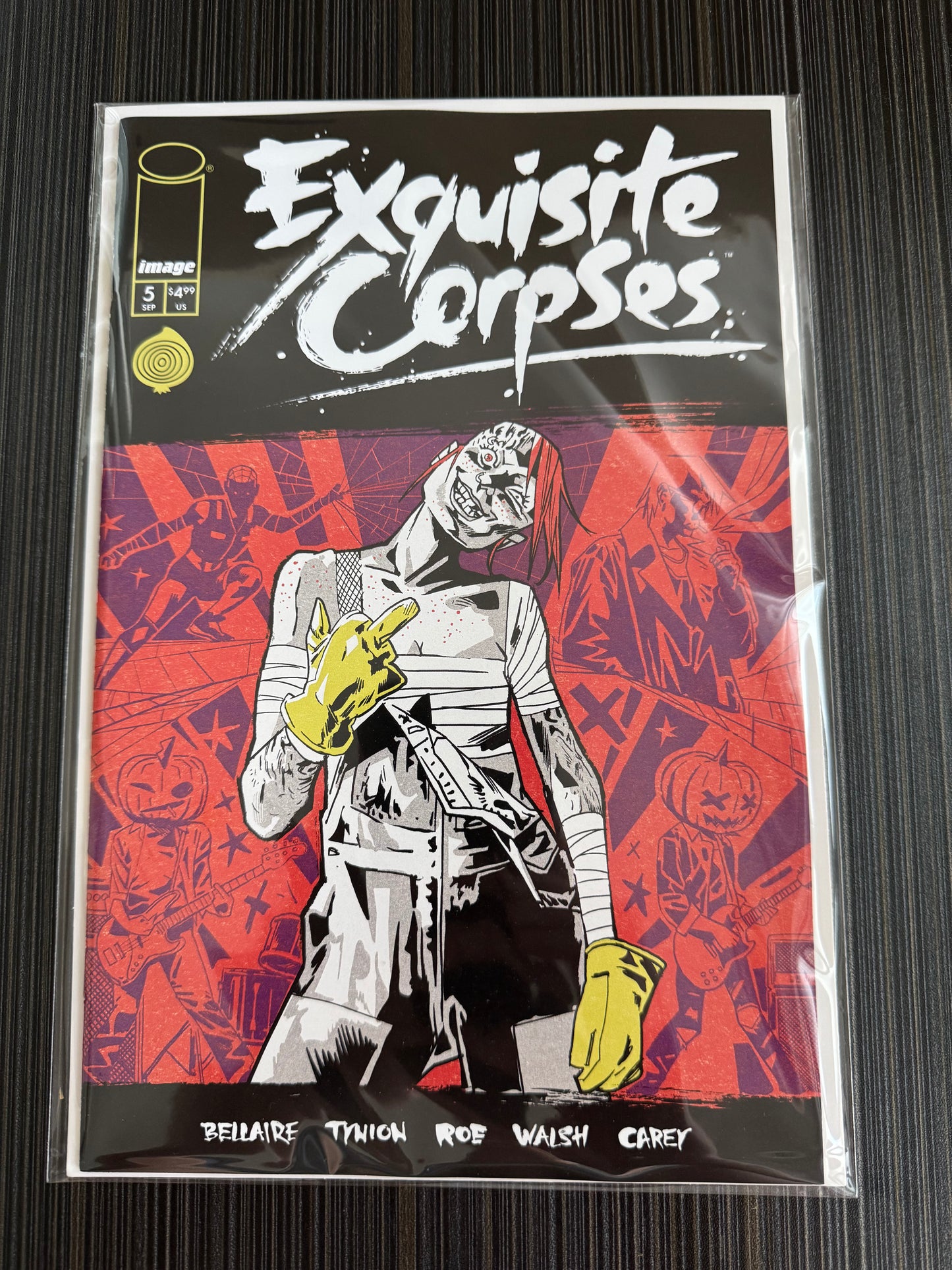 精致的尸体 #5 封面 A 迈克尔·沃尔什 (MR)