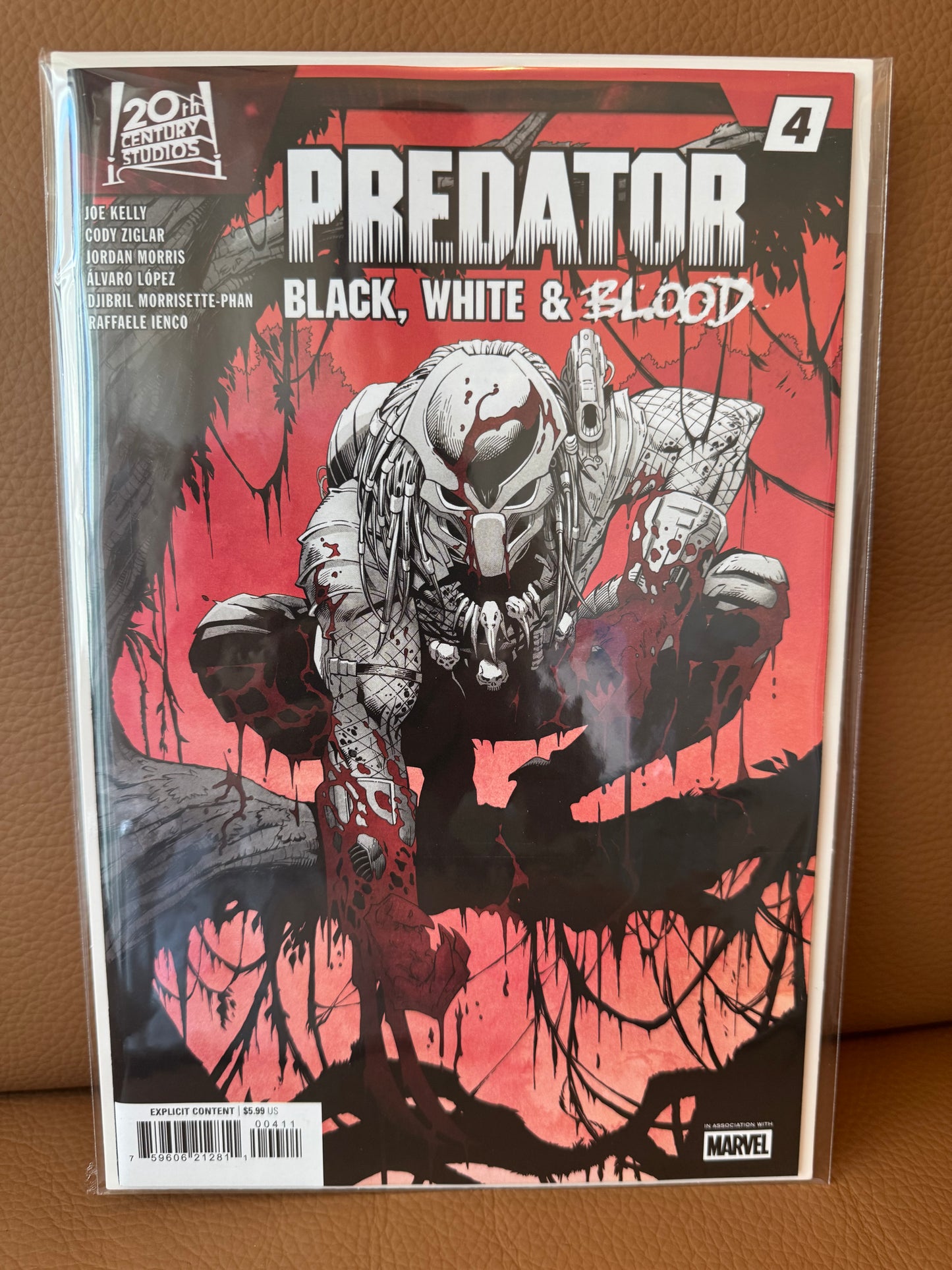 Predator: Black, White & Blood #4