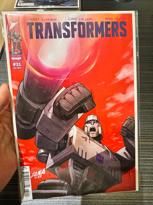 Transformers #31 Cover A David Nakayama
