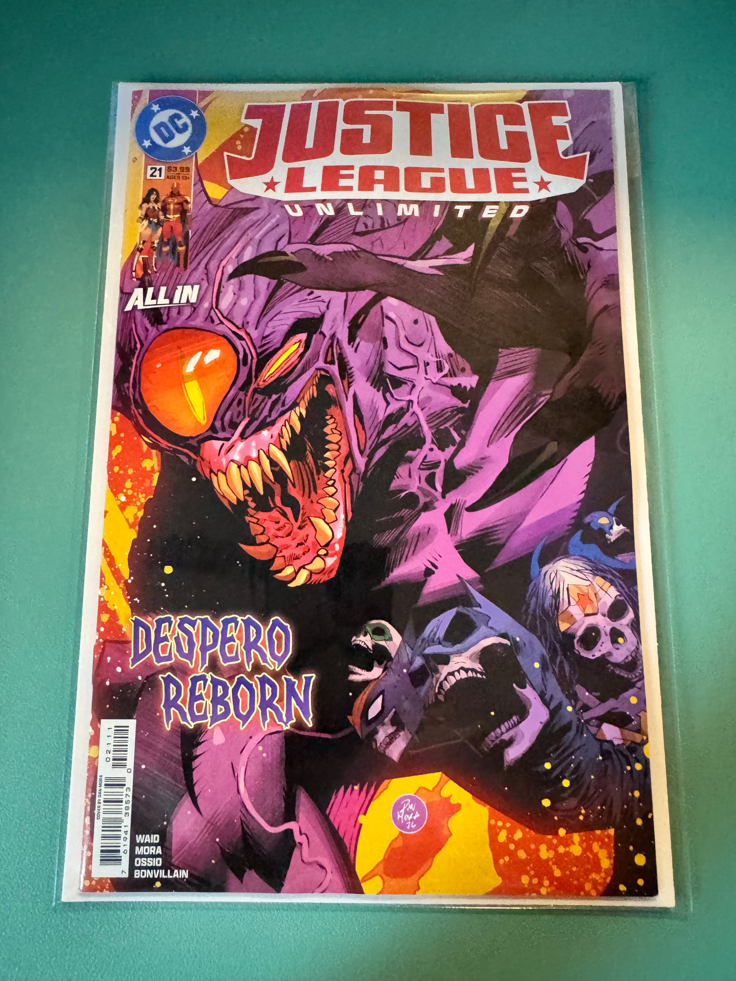 Justice League Unlimited #21 Cover A Dan Mora