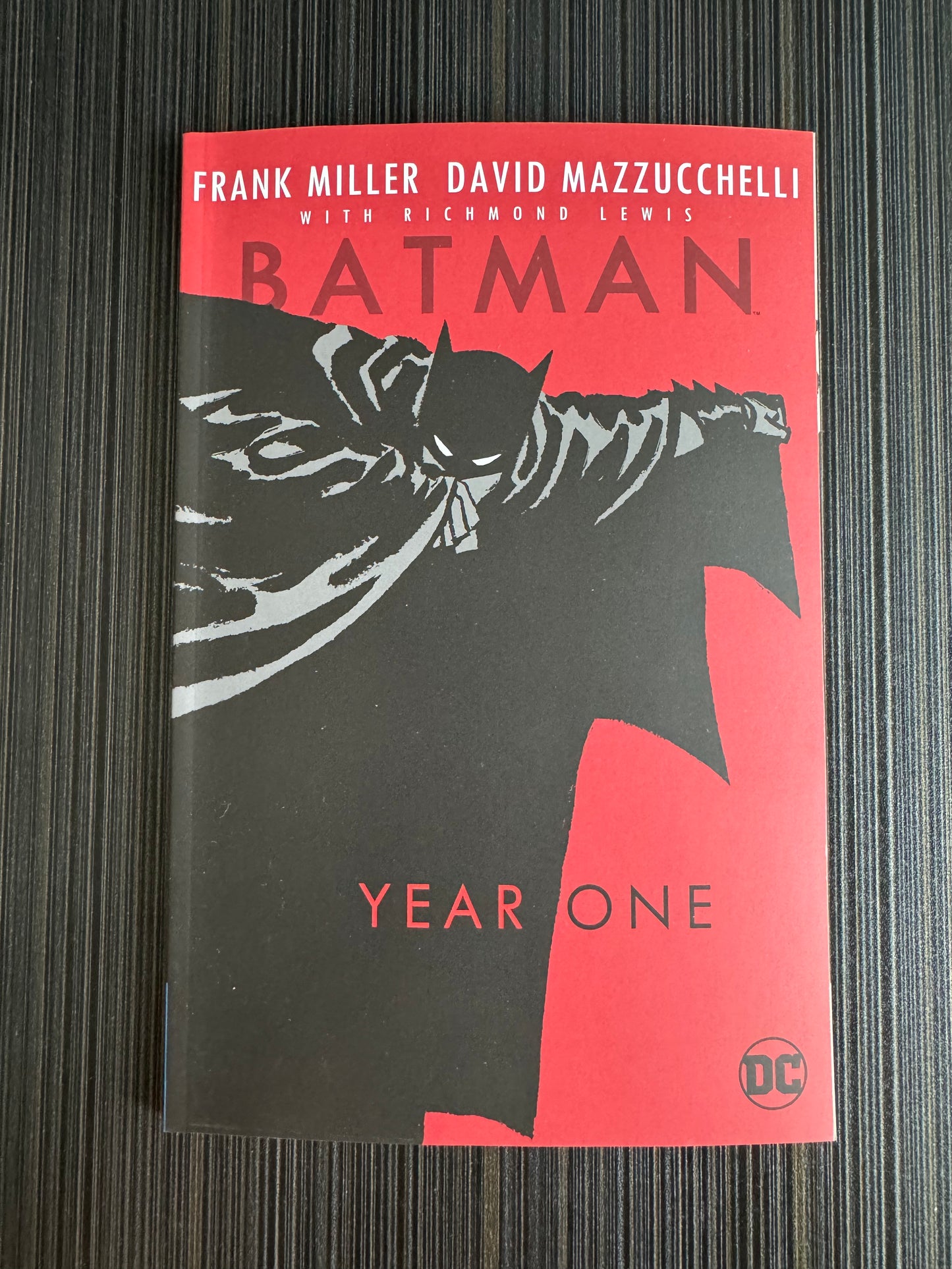 Batman Year One Deluxe (Pre-order)