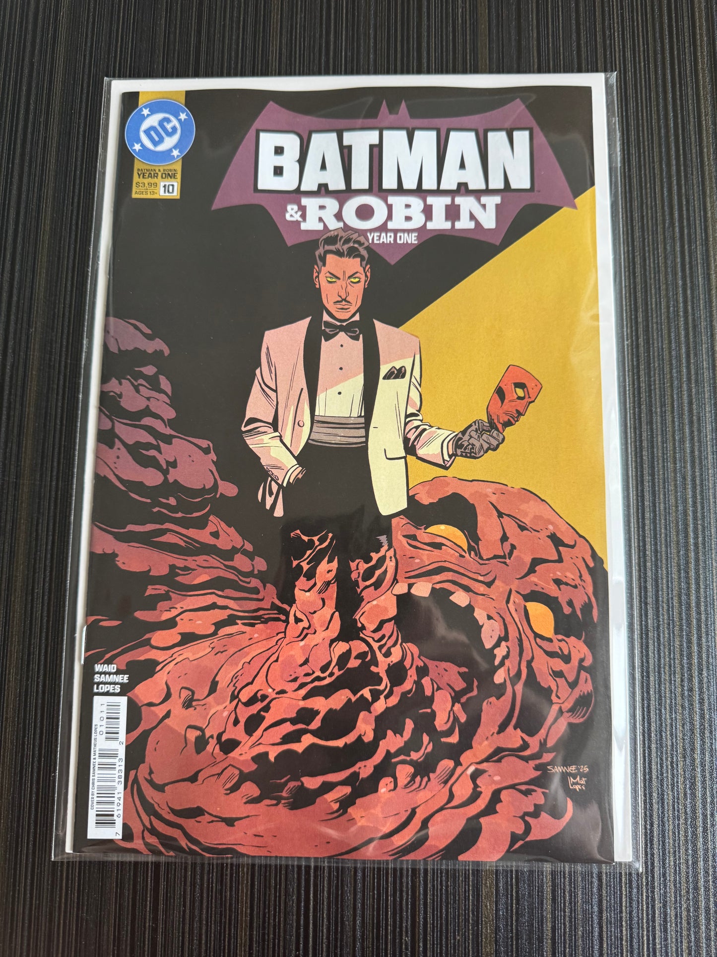 Batman & Robin Year One #10 (of 12) Cover A Chris Samnee