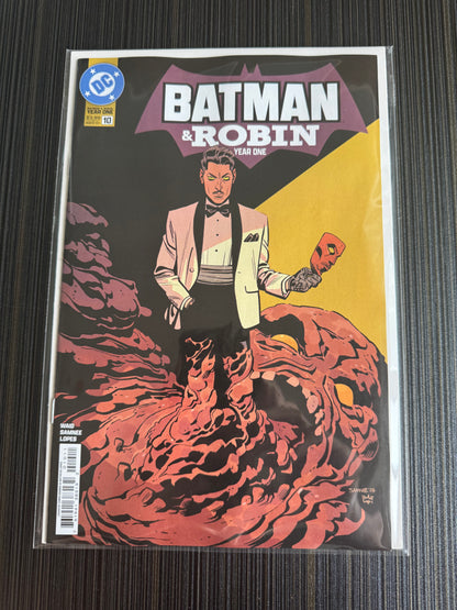 Batman & Robin Year One #10 (of 12) Cover A Chris Samnee