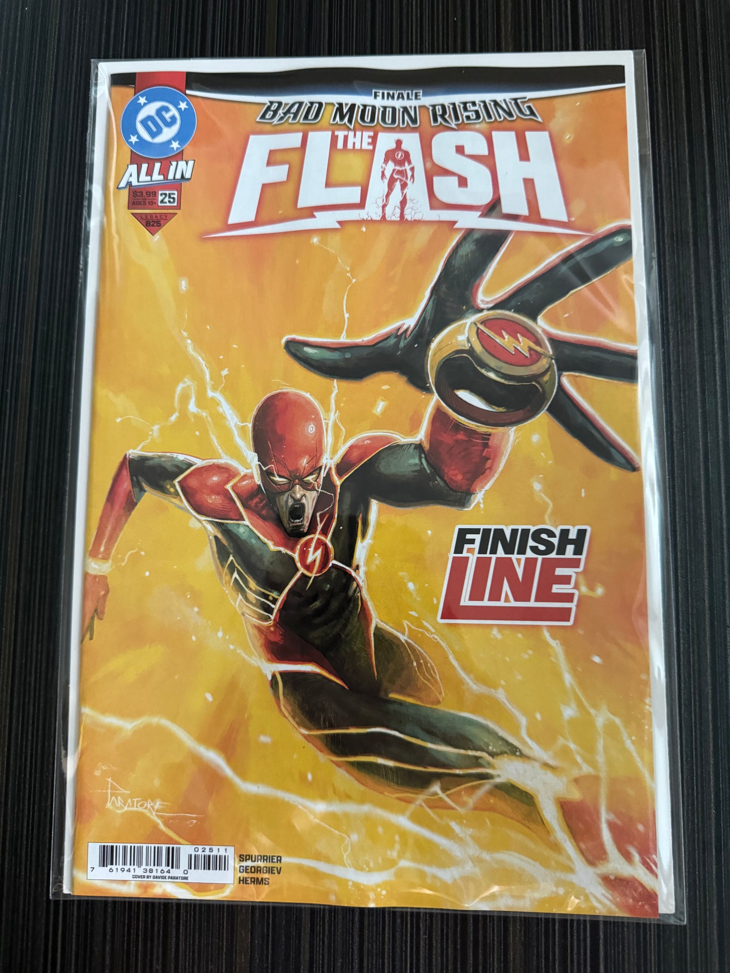 Flash #25 Cover A Davide Paratore