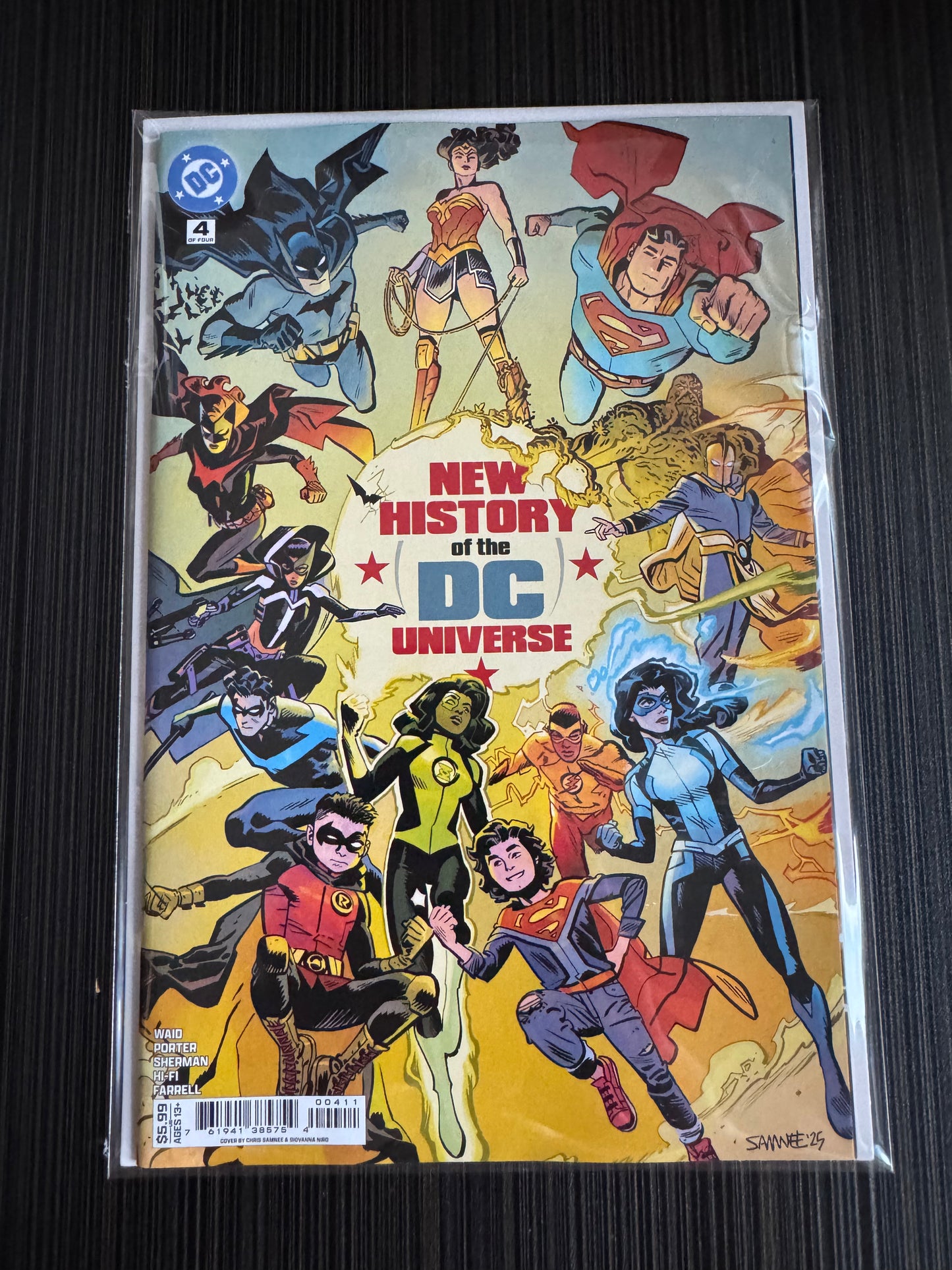 New History of The DC Universe #4 (of 4) Cover A Chris Samnee