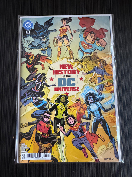 New History of The DC Universe #4 (of 4) Cover A Chris Samnee