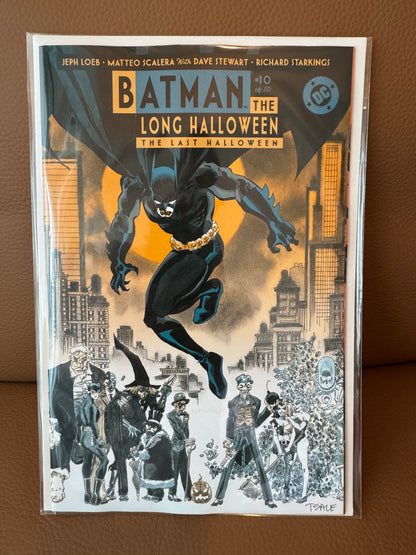 蝙蝠俠：漫長的萬聖節 最後的萬聖節 #10（共 10 期）封面 A Tim Sale | 2025 年 10 月 28 日