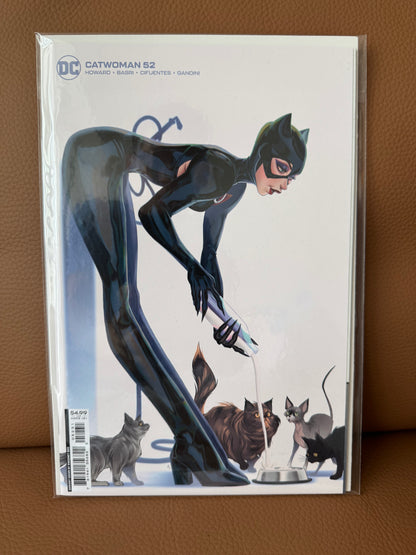 Catwoman #52 Cover C Sweeney Boo Card Stock Variant