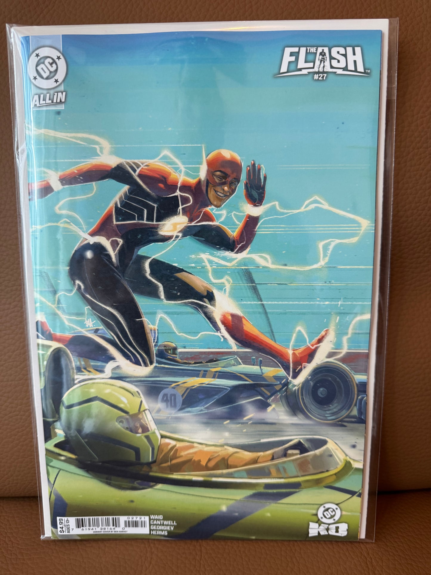 Flash #27 Cover B Ben Harvey Card Stock Variant (DC K.O.)