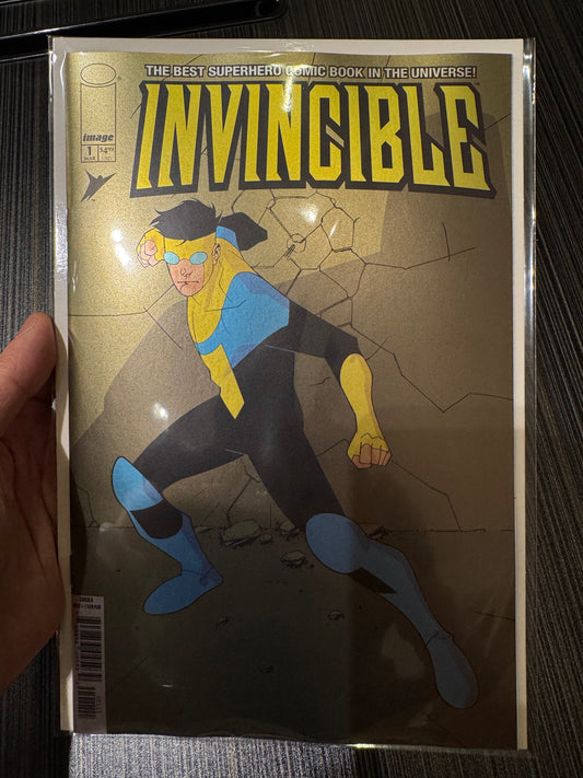 無敵閃卡版 #1 重印封面 A Cory Walker & Bill Crabtree 閃卡 | 2026 年 3 月 11 日