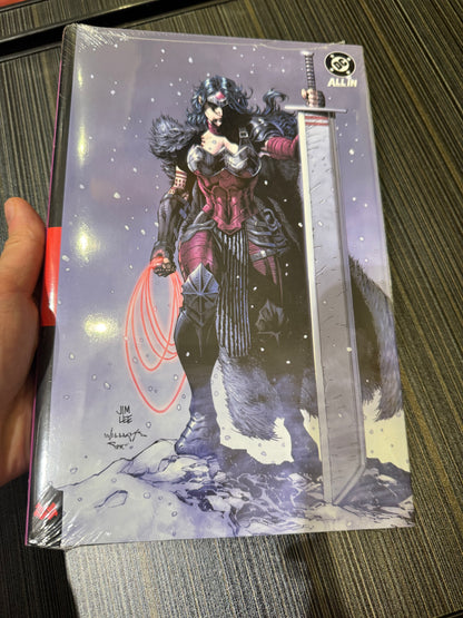《绝对神奇女侠精装版 第一卷 最后的亚马逊变体封面》