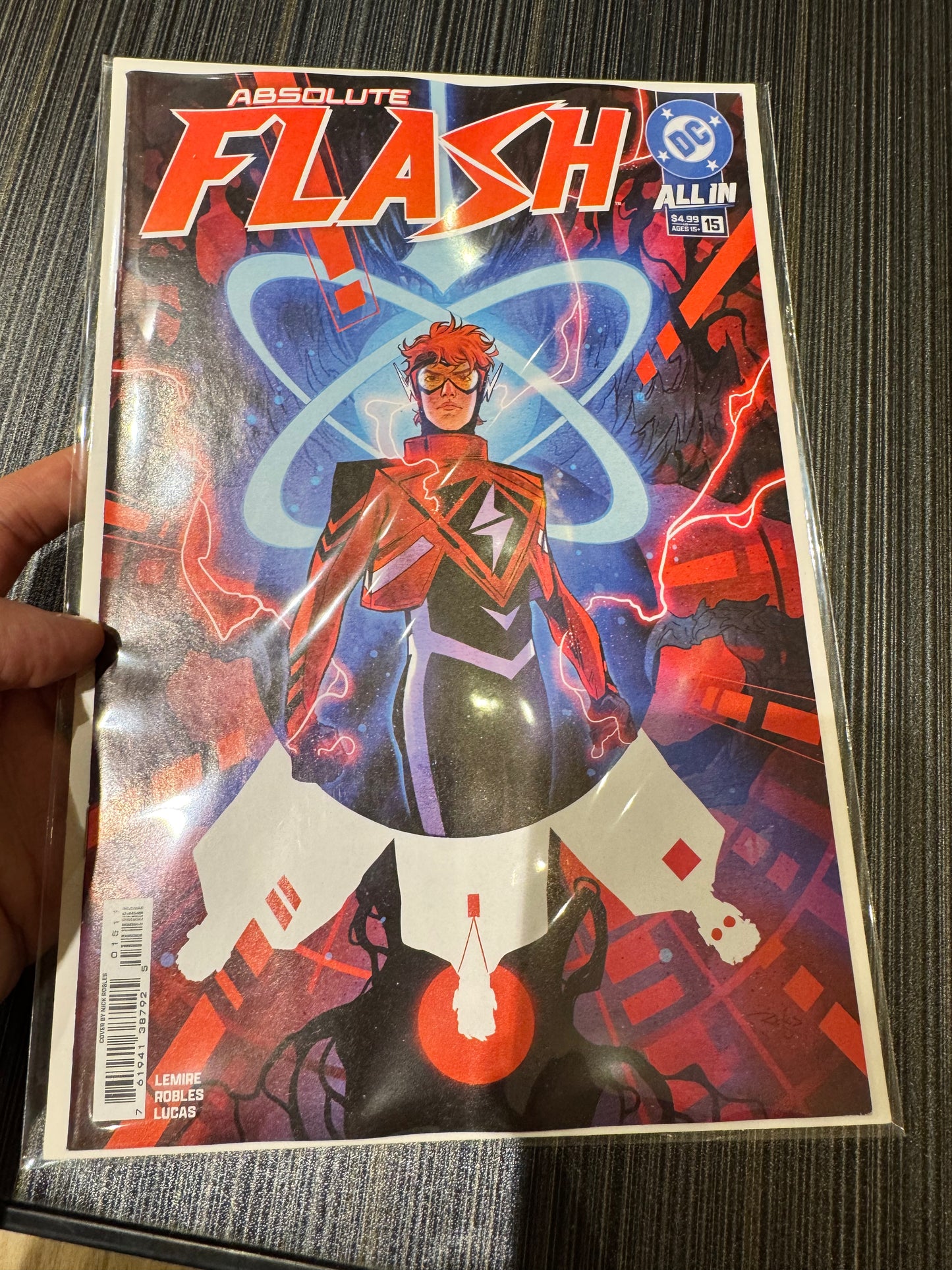 Absolute Flash #15 封面 A Nick Robles