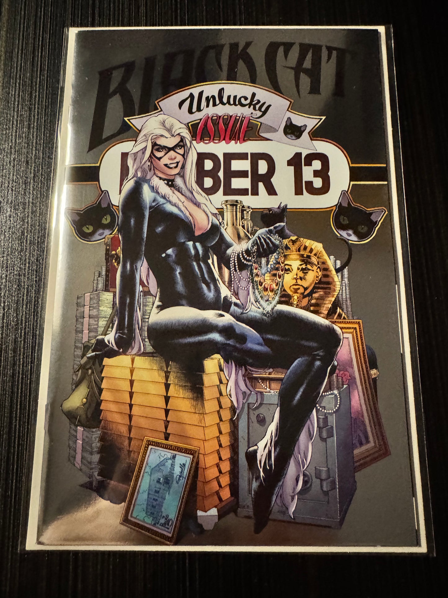 Black Cat #13 Paulo Siqueira Foil Variant