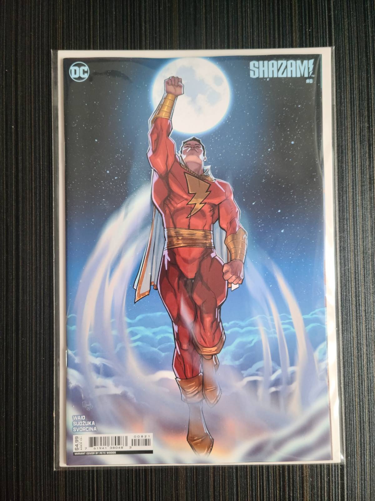 Shazam #8 Cover B Pete Woods Card Stock Variant