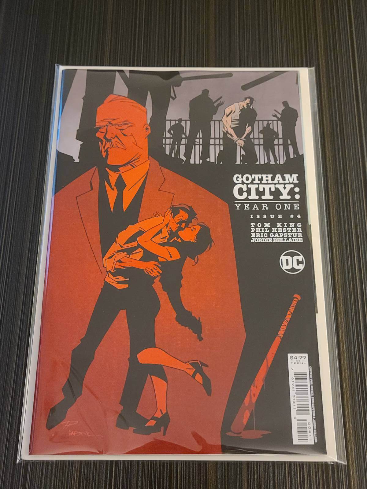 Products Gotham City Year One #4 Cover A